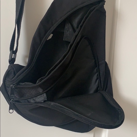 Crossbody bag - Picture 4 of 5